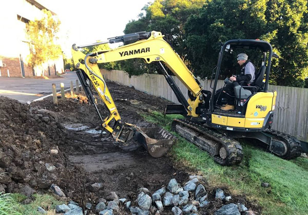 2T-EXCAVATOR-HIRE